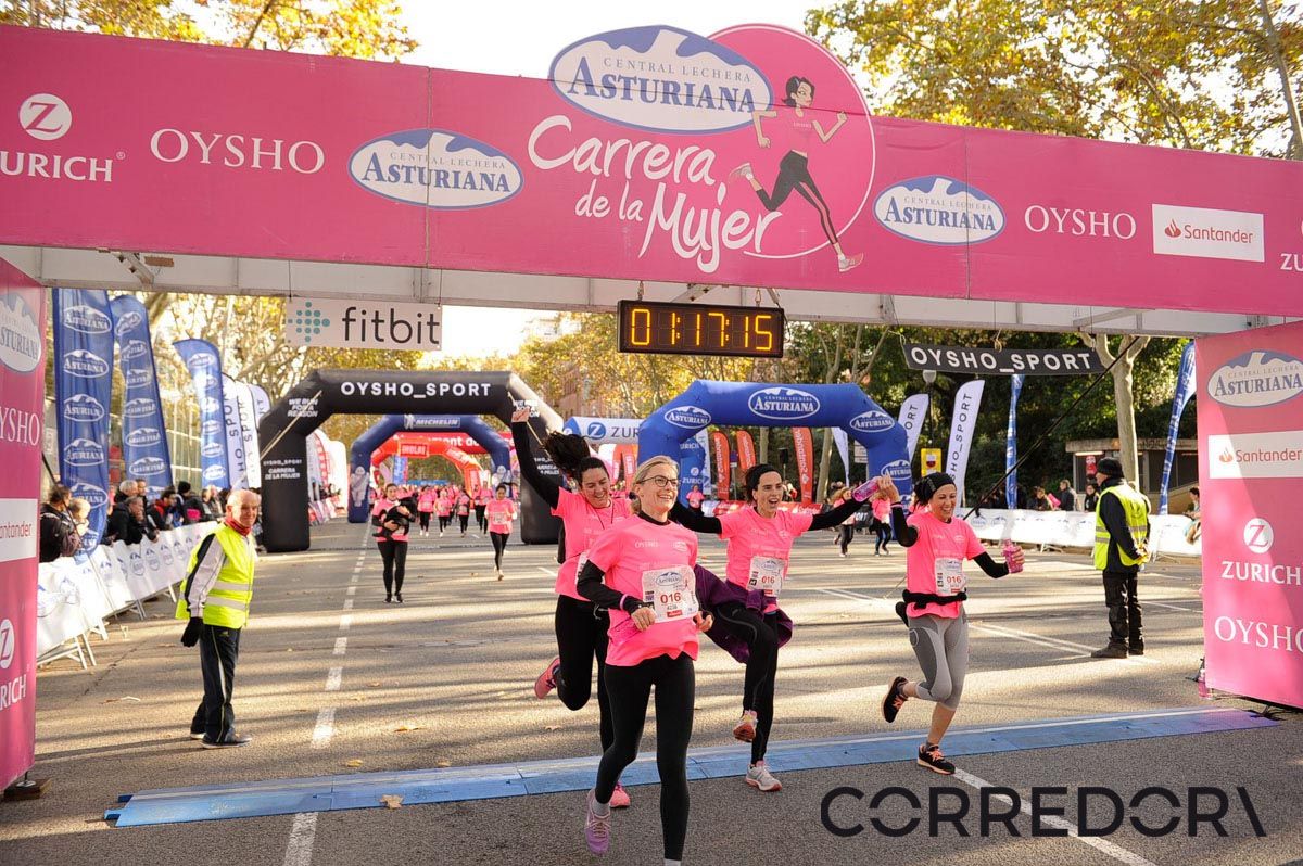 Llegada de la Carrera de la Mujer de Barcelona (ARCO IZQUIERDO 51)