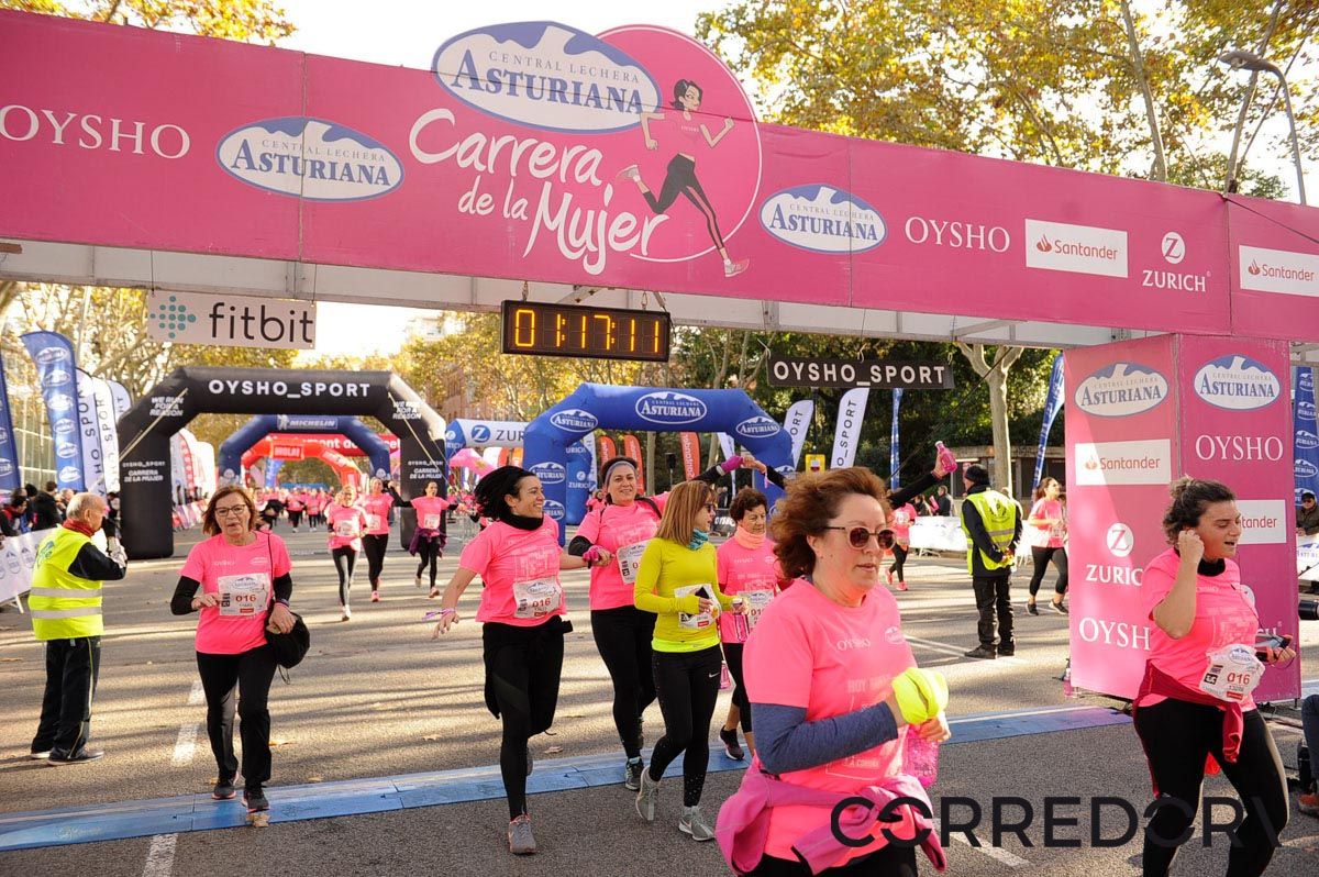 Llegada de la Carrera de la Mujer de Barcelona (ARCO IZQUIERDO 51)