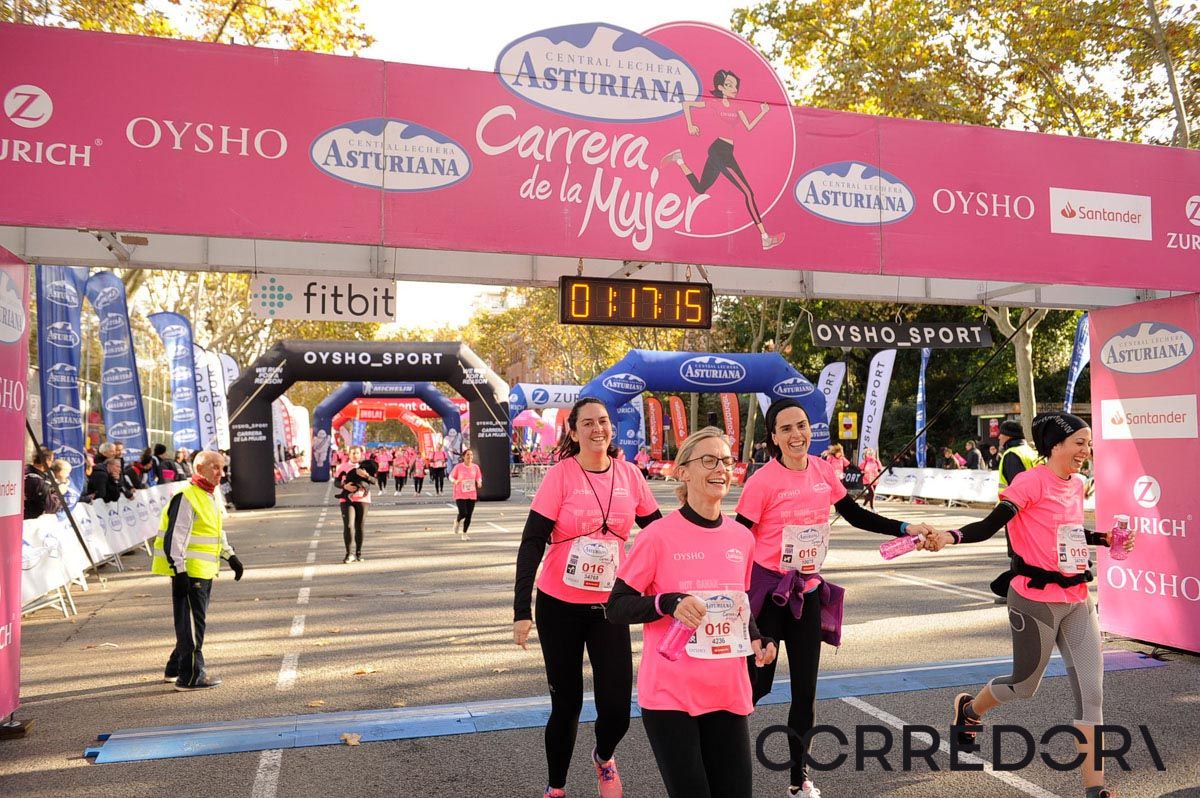 Llegada de la Carrera de la Mujer de Barcelona (ARCO IZQUIERDO 51)