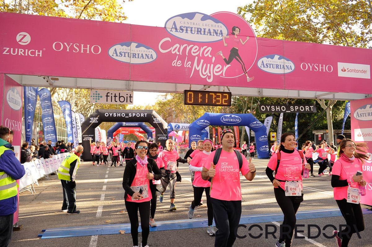 Llegada de la Carrera de la Mujer de Barcelona (ARCO IZQUIERDO 51)