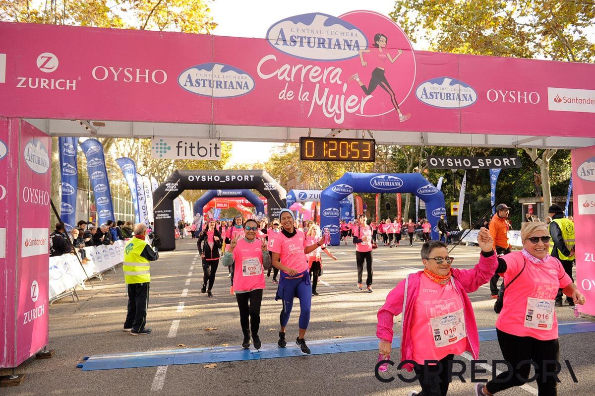 Llegada de la Carrera de la Mujer de Barcelona (ARCO IZQUIERDO 57)