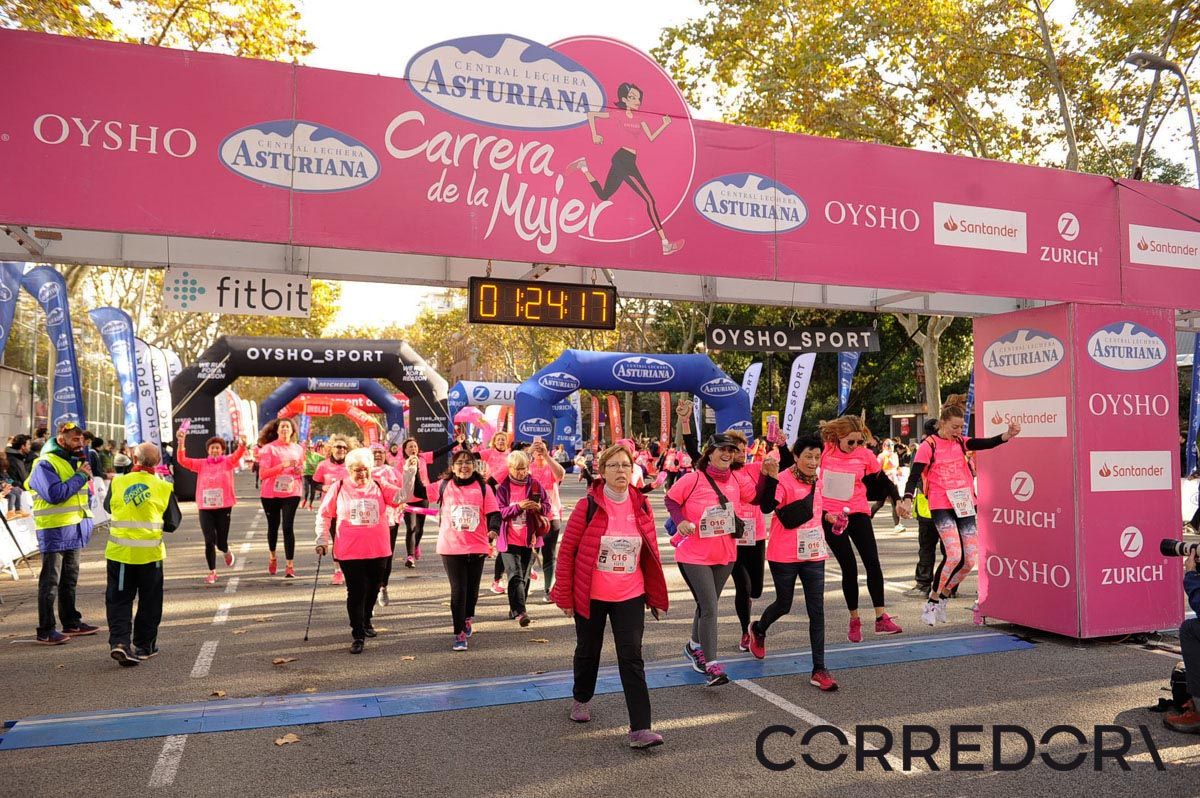 Llegada de la Carrera de la Mujer de Barcelona (ARCO IZQUIERDO 62)