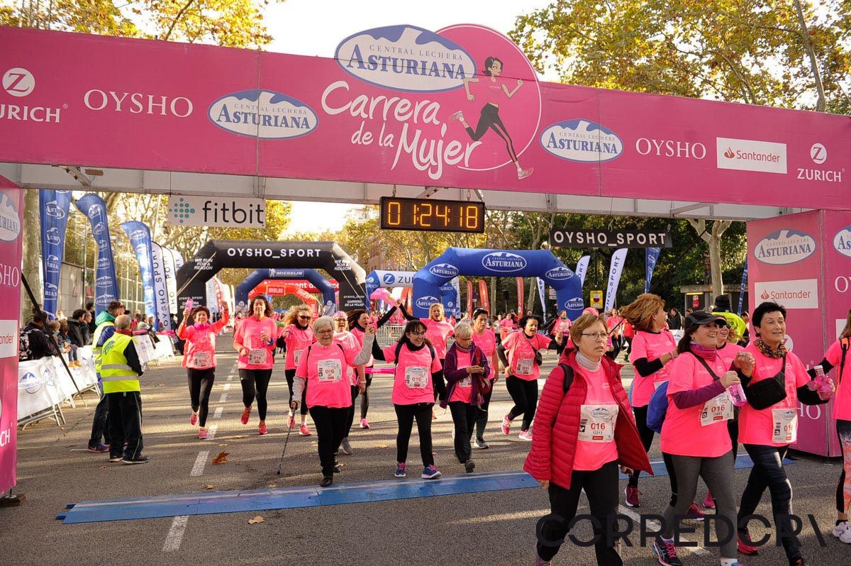 Llegada de la Carrera de la Mujer de Barcelona (ARCO IZQUIERDO 62)