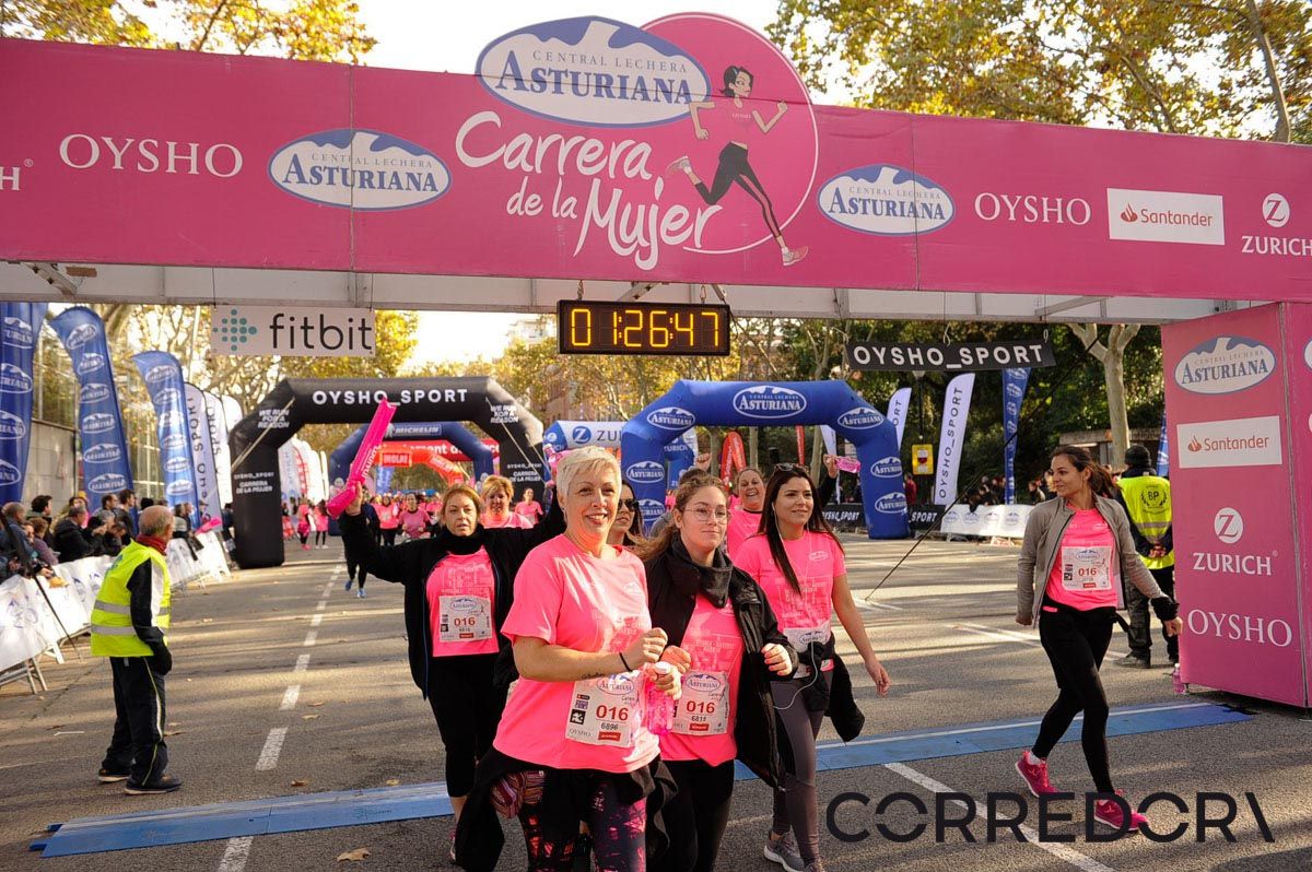 Llegada de la Carrera de la Mujer de Barcelona (ARCO IZQUIERDO 66)