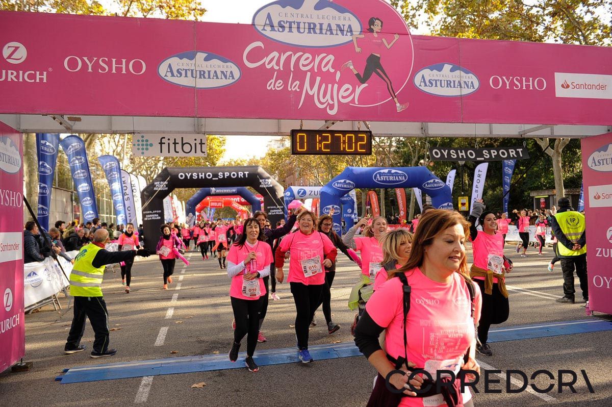 Llegada de la Carrera de la Mujer de Barcelona (ARCO IZQUIERDO 67)
