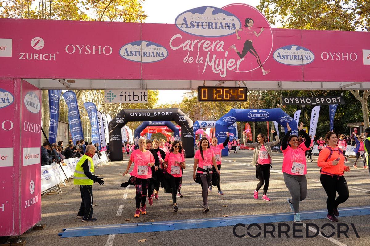 Llegada de la Carrera de la Mujer de Barcelona (ARCO IZQUIERDO 66)
