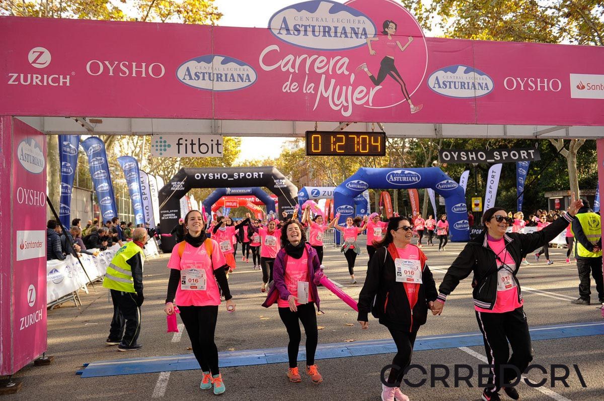 Llegada de la Carrera de la Mujer de Barcelona (ARCO IZQUIERDO 67)