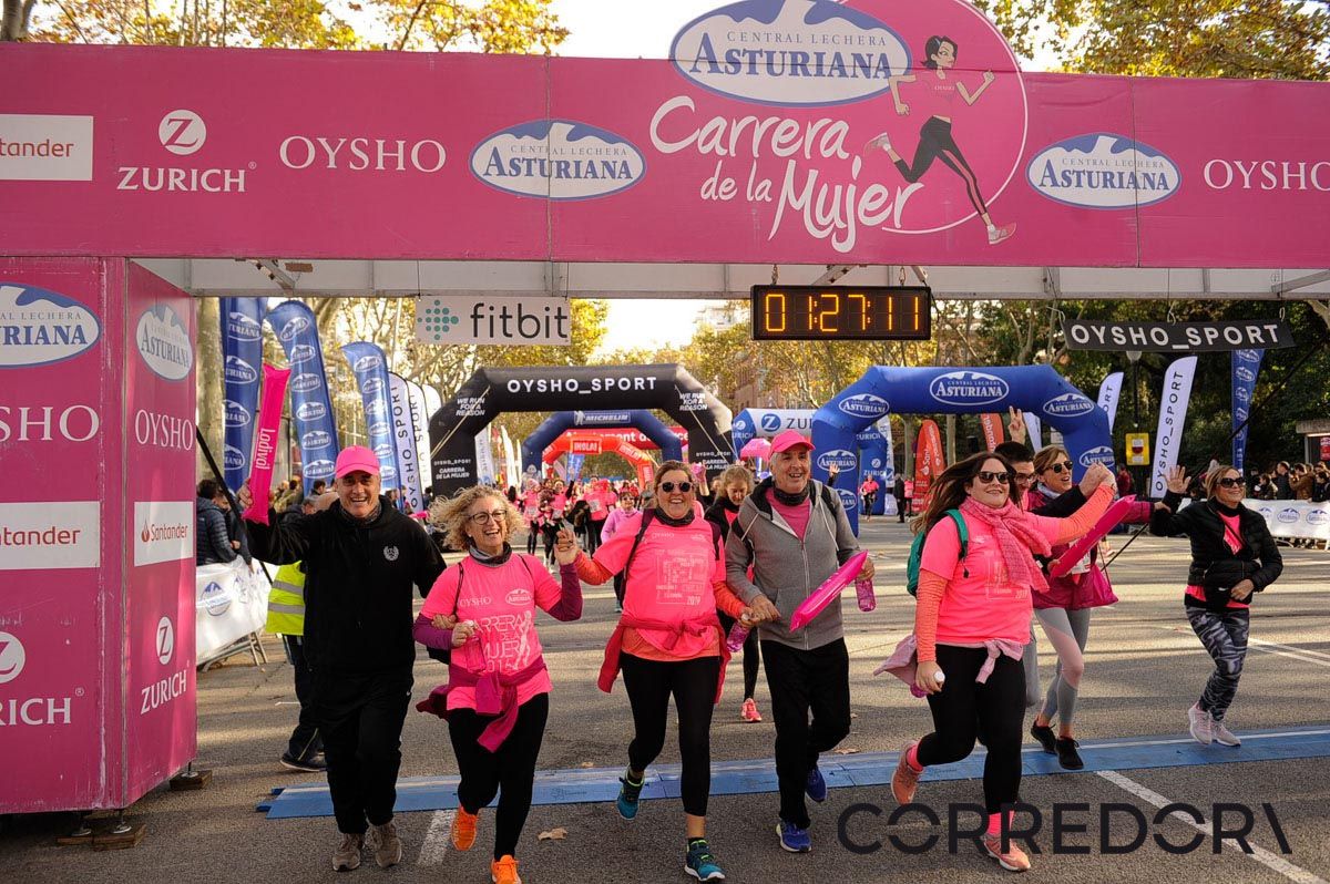 Llegada de la Carrera de la Mujer de Barcelona (ARCO IZQUIERDO 67)