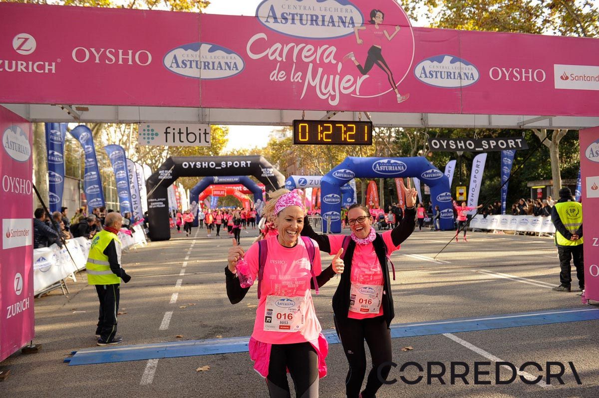 Llegada de la Carrera de la Mujer de Barcelona (ARCO IZQUIERDO 67)