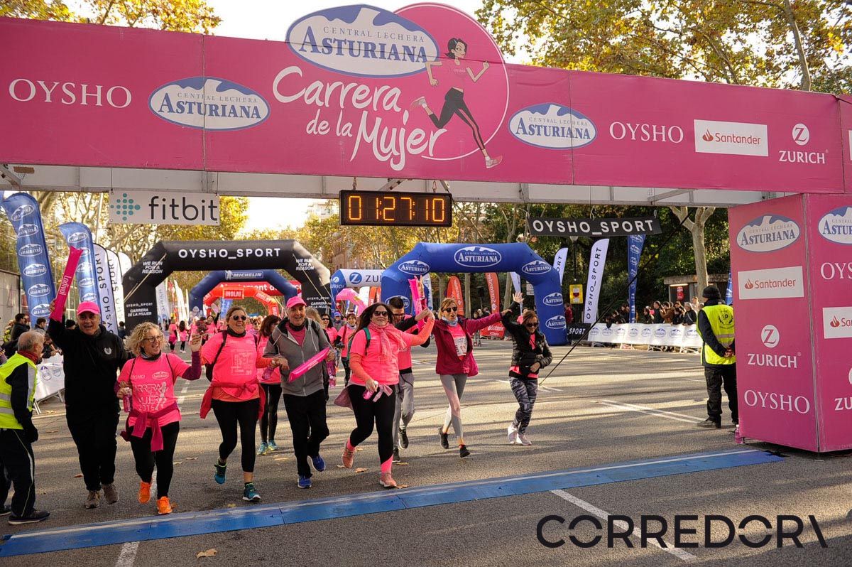 Llegada de la Carrera de la Mujer de Barcelona (ARCO IZQUIERDO 67)