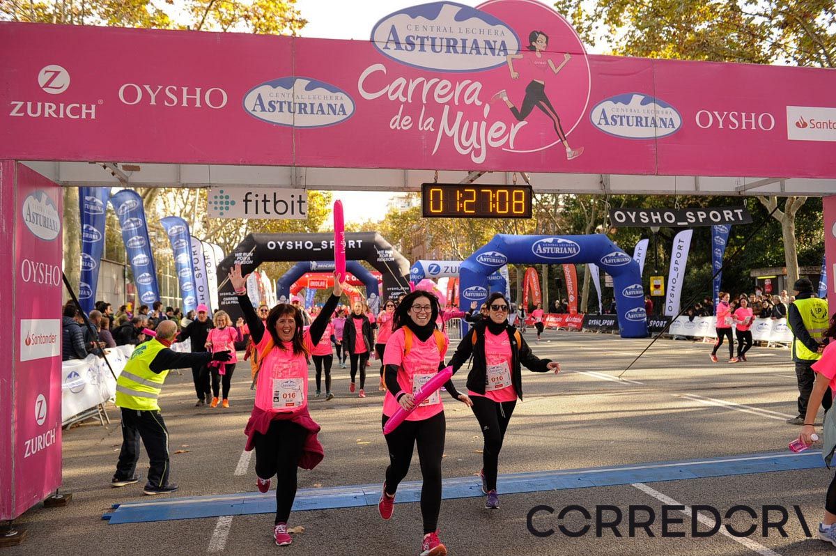 Llegada de la Carrera de la Mujer de Barcelona (ARCO IZQUIERDO 67)