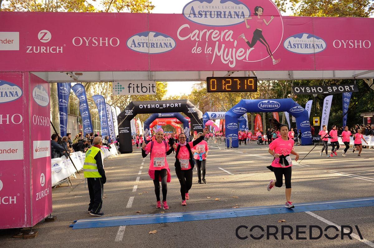 Llegada de la Carrera de la Mujer de Barcelona (ARCO IZQUIERDO 67)