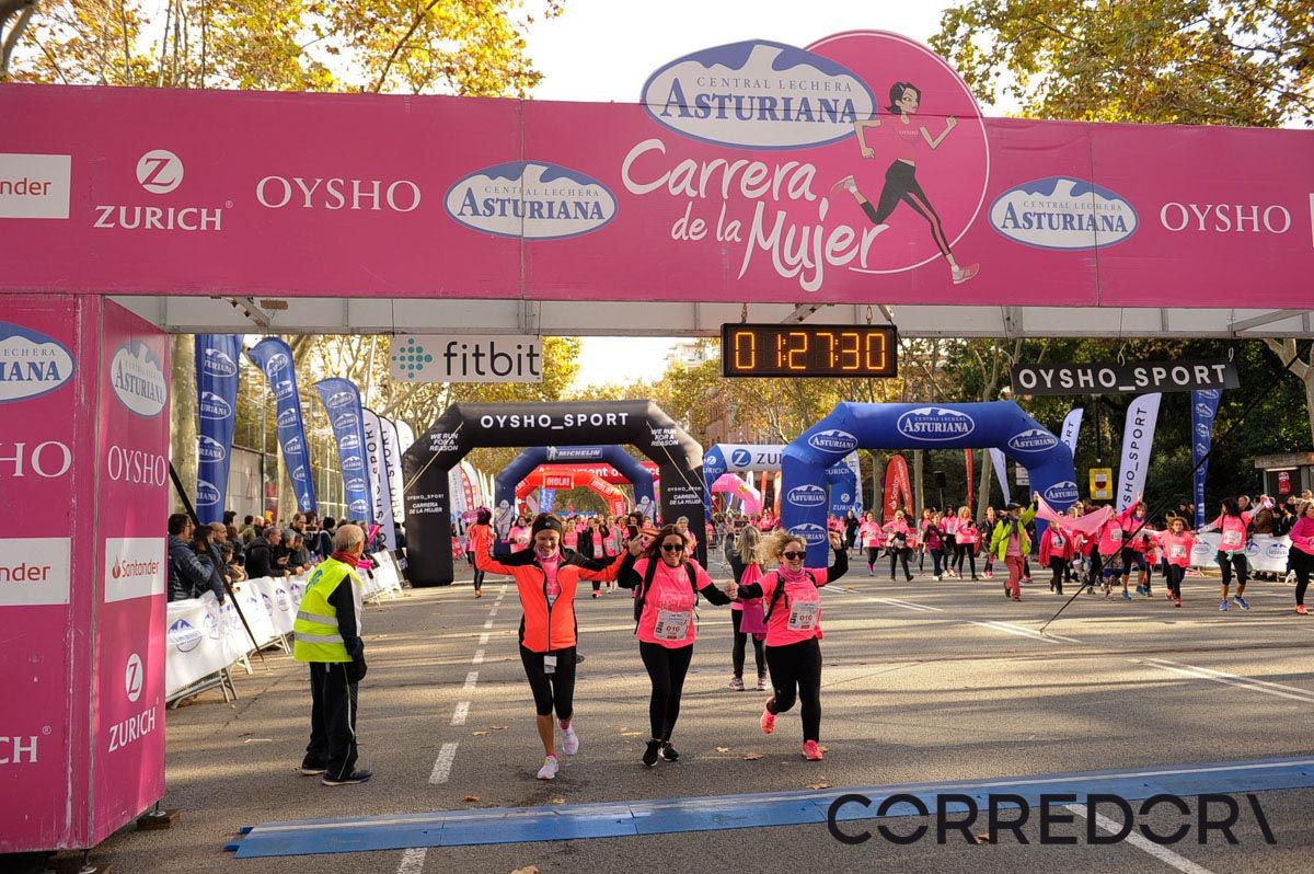 Llegada de la Carrera de la Mujer de Barcelona (ARCO IZQUIERDO 67)