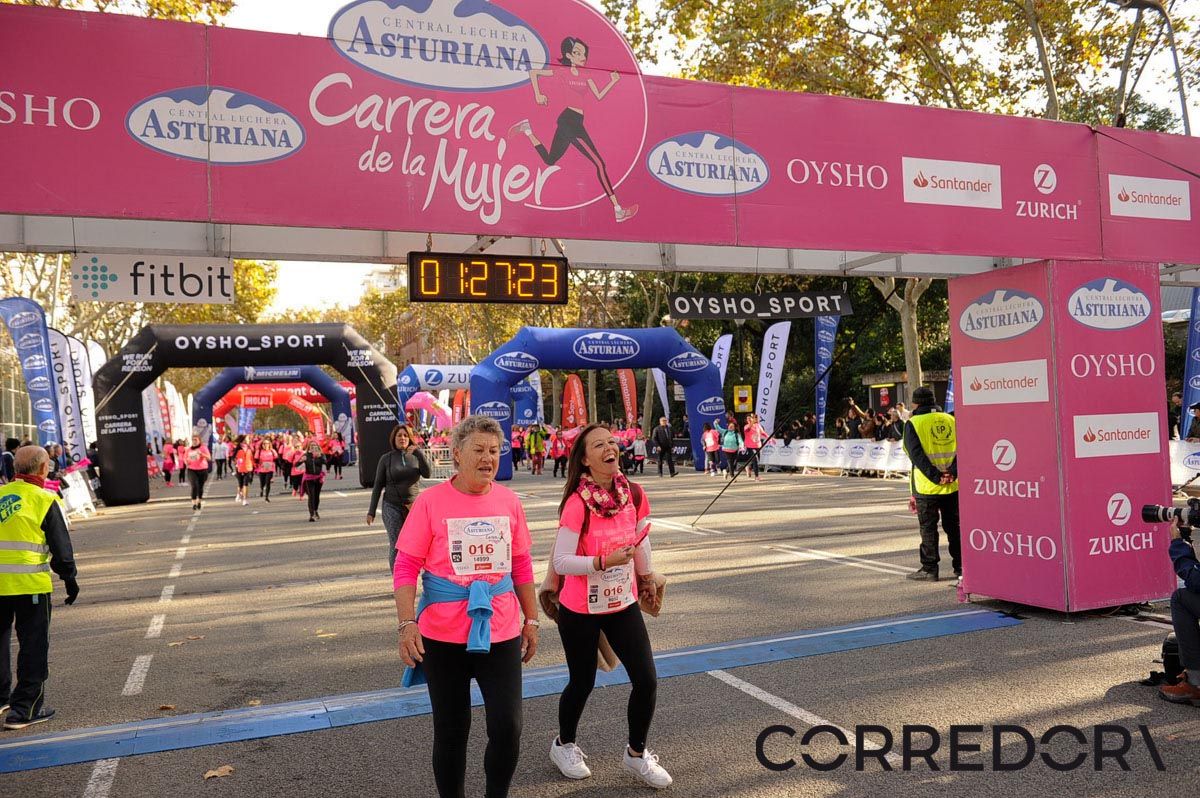 Llegada de la Carrera de la Mujer de Barcelona (ARCO IZQUIERDO 67)