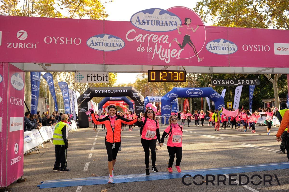 Llegada de la Carrera de la Mujer de Barcelona (ARCO IZQUIERDO 67)