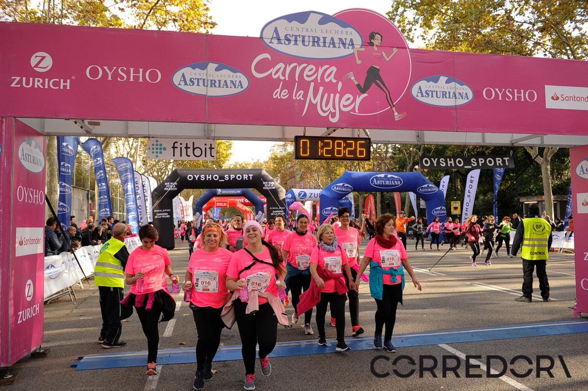 Llegada de la Carrera de la Mujer de Barcelona (ARCO IZQUIERDO 70)