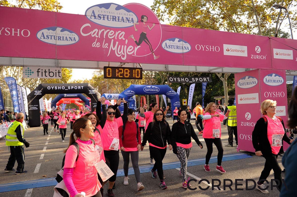 Llegada de la Carrera de la Mujer de Barcelona (ARCO IZQUIERDO 69)