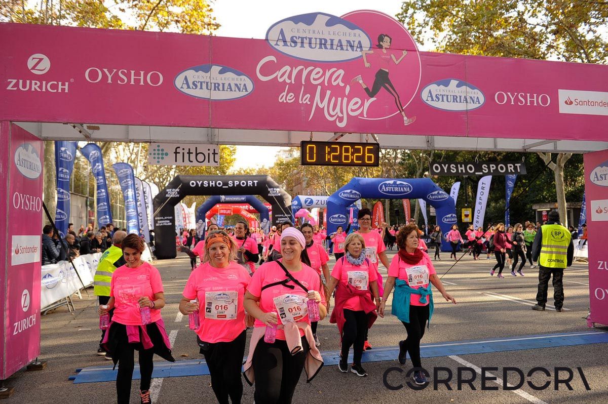 Llegada de la Carrera de la Mujer de Barcelona (ARCO IZQUIERDO 70)