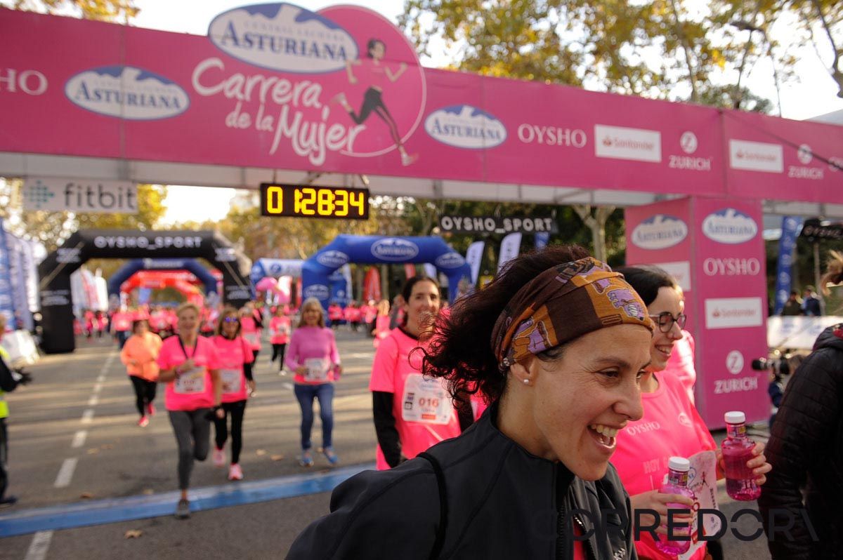 Llegada de la Carrera de la Mujer de Barcelona (ARCO IZQUIERDO 70)
