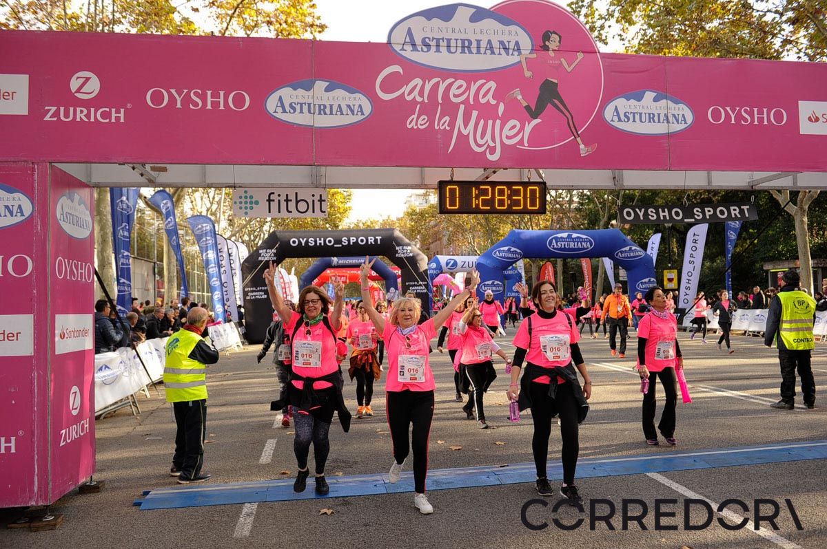 Llegada de la Carrera de la Mujer de Barcelona (ARCO IZQUIERDO 70)