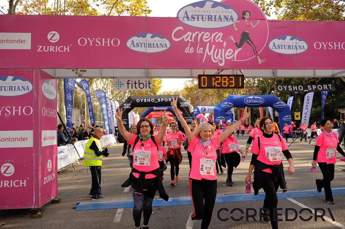 Llegada de la Carrera de la Mujer de Barcelona (ARCO IZQUIERDO 70)
