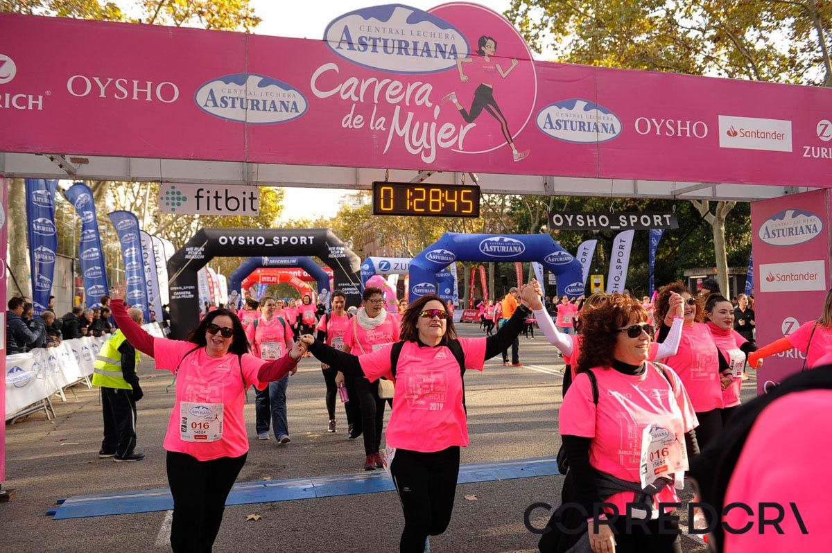 Llegada de la Carrera de la Mujer de Barcelona (ARCO IZQUIERDO 70)