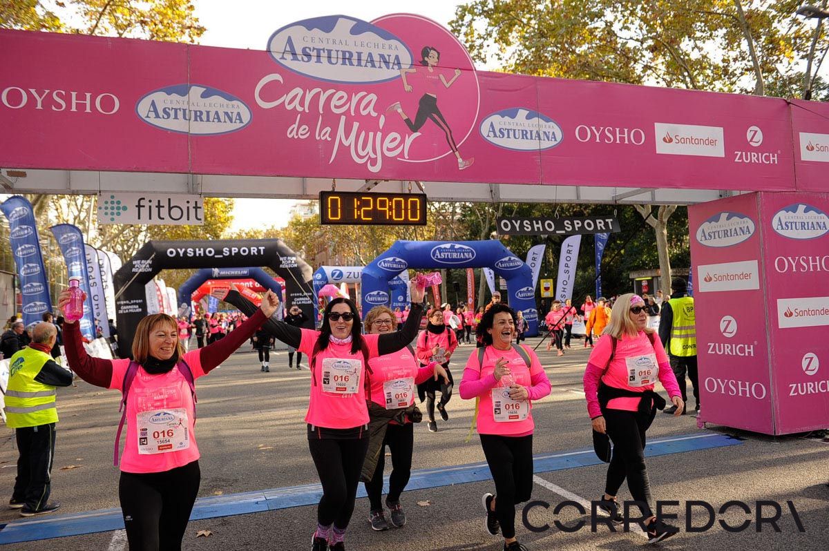 Llegada de la Carrera de la Mujer de Barcelona (ARCO IZQUIERDO 71)