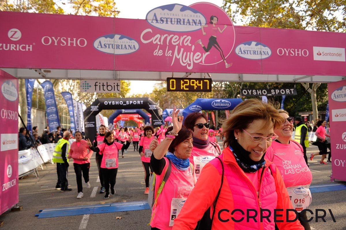 Llegada de la Carrera de la Mujer de Barcelona (ARCO IZQUIERDO 72)