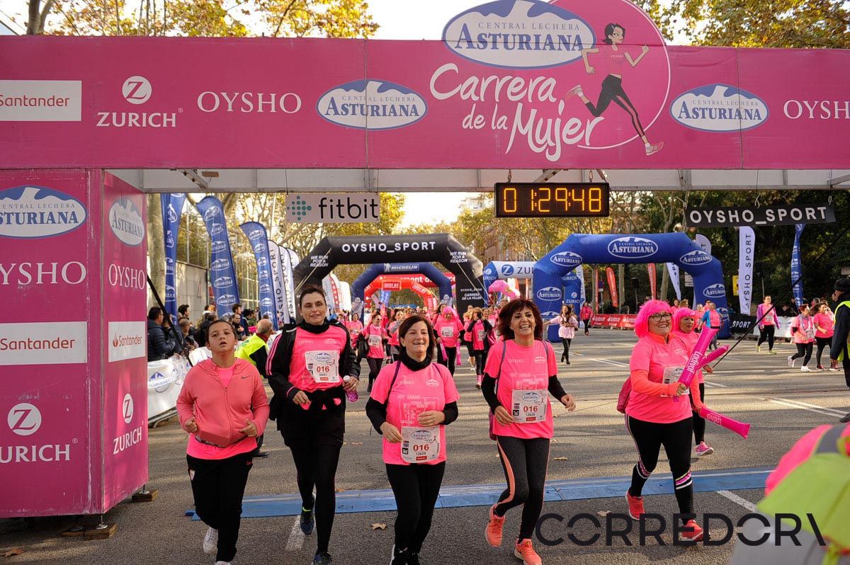 Llegada de la Carrera de la Mujer de Barcelona (ARCO IZQUIERDO 72)