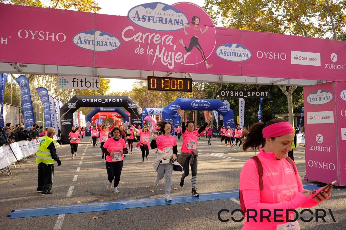 Llegada de la Carrera de la Mujer de Barcelona (ARCO IZQUIERDO 72)