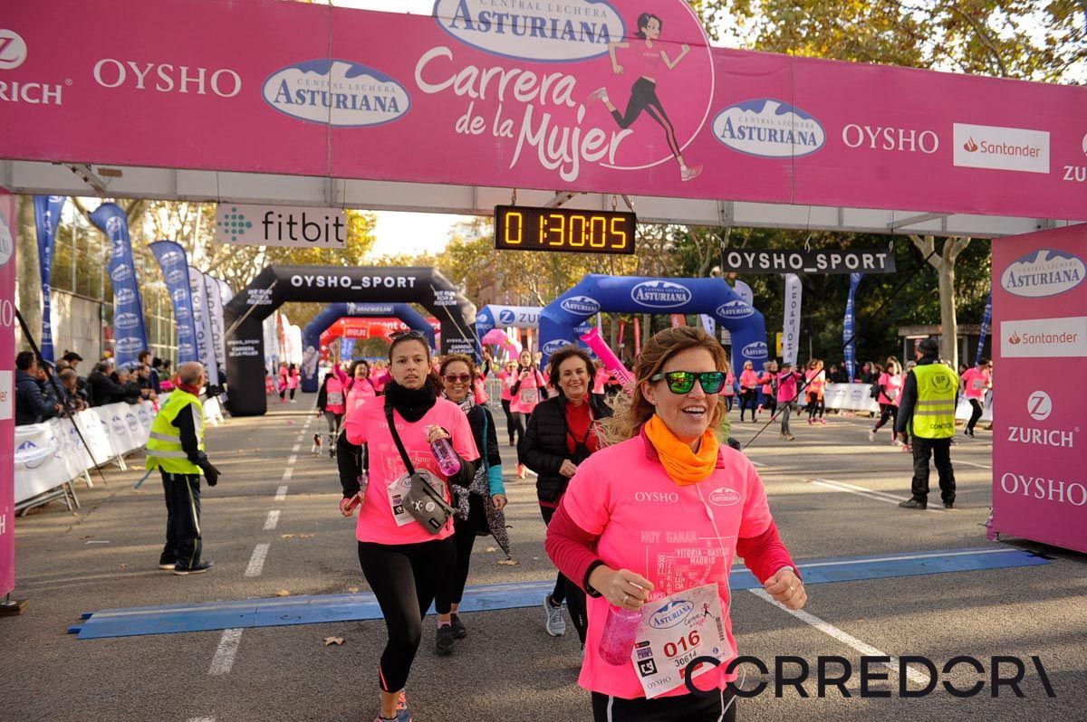 Llegada de la Carrera de la Mujer de Barcelona (ARCO IZQUIERDO 72)