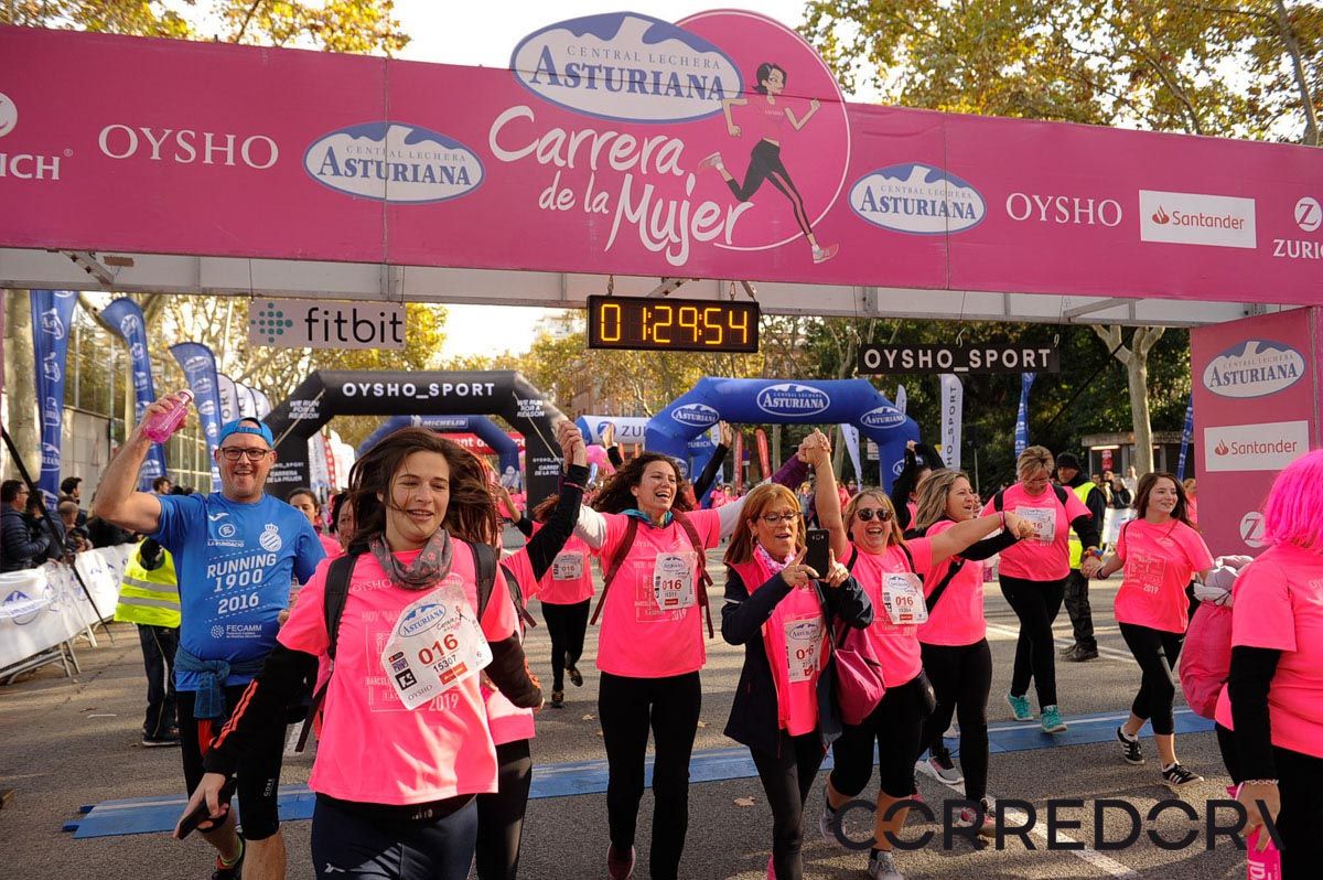 Llegada de la Carrera de la Mujer de Barcelona (ARCO IZQUIERDO 72)