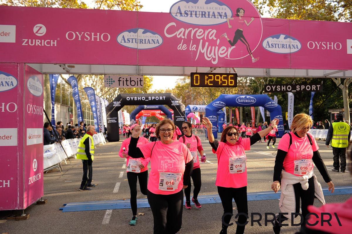 Llegada de la Carrera de la Mujer de Barcelona (ARCO IZQUIERDO 72)