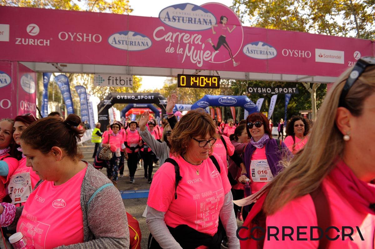 Llegada de la Carrera de la Mujer de Barcelona (ARCO IZQUIERDO 89)