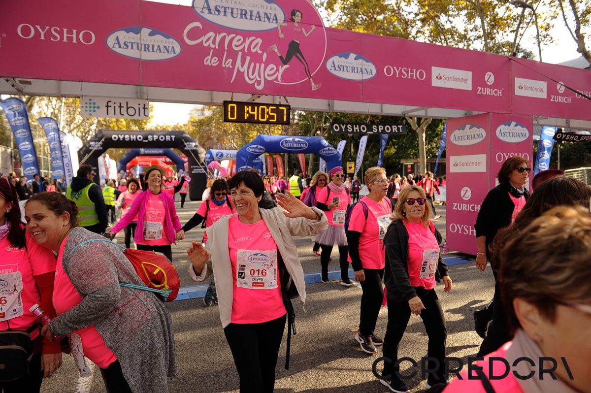 Llegada de la Carrera de la Mujer de Barcelona (ARCO IZQUIERDO 89)