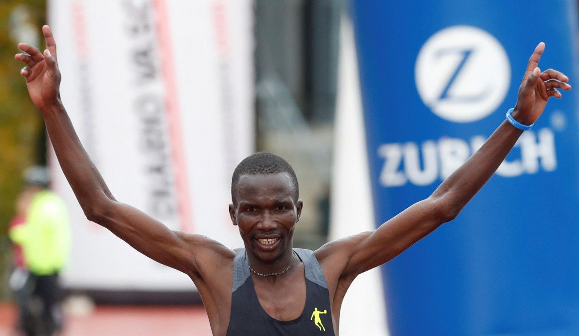 Collins Kipkorir y Susana Cunha ganan la maratón de San Sebastián