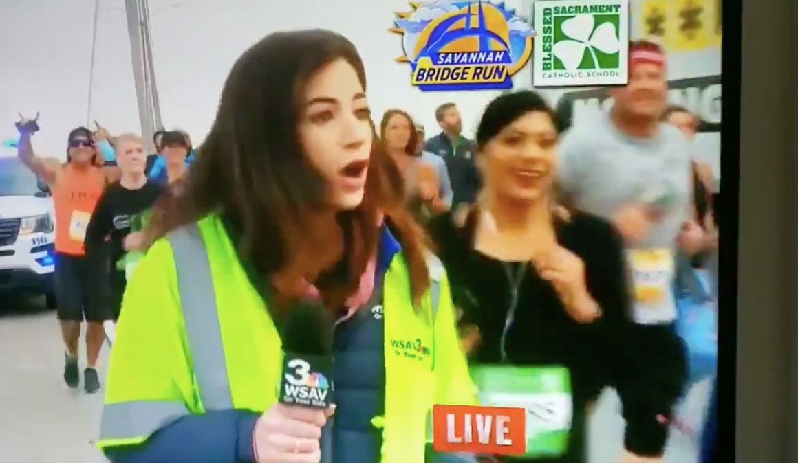 Momento de la agresión machista sufrida por la reportera Alex Bozarjian | soycorredor.es