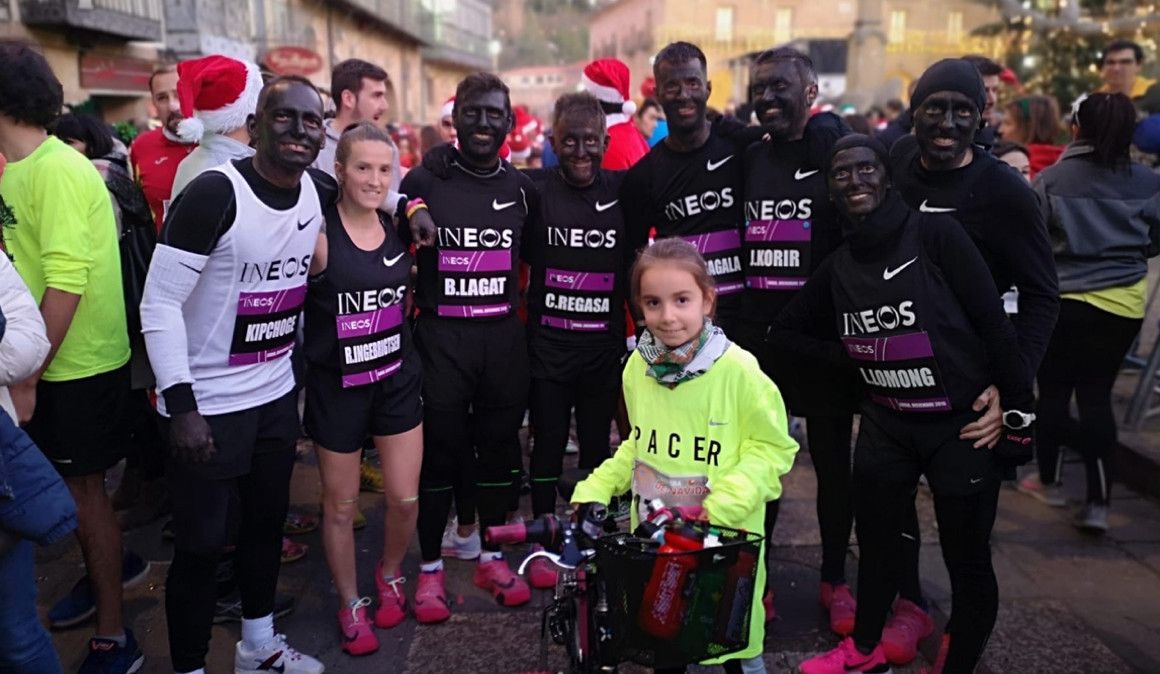 El homenaje al INEOS 159 Challenge en la Carrera de Navidad de Soria