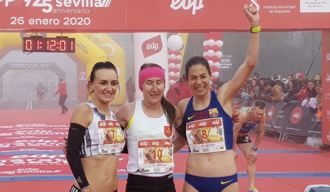Pódium femenino del EDP Medio Maratón de Sevilla | Organización