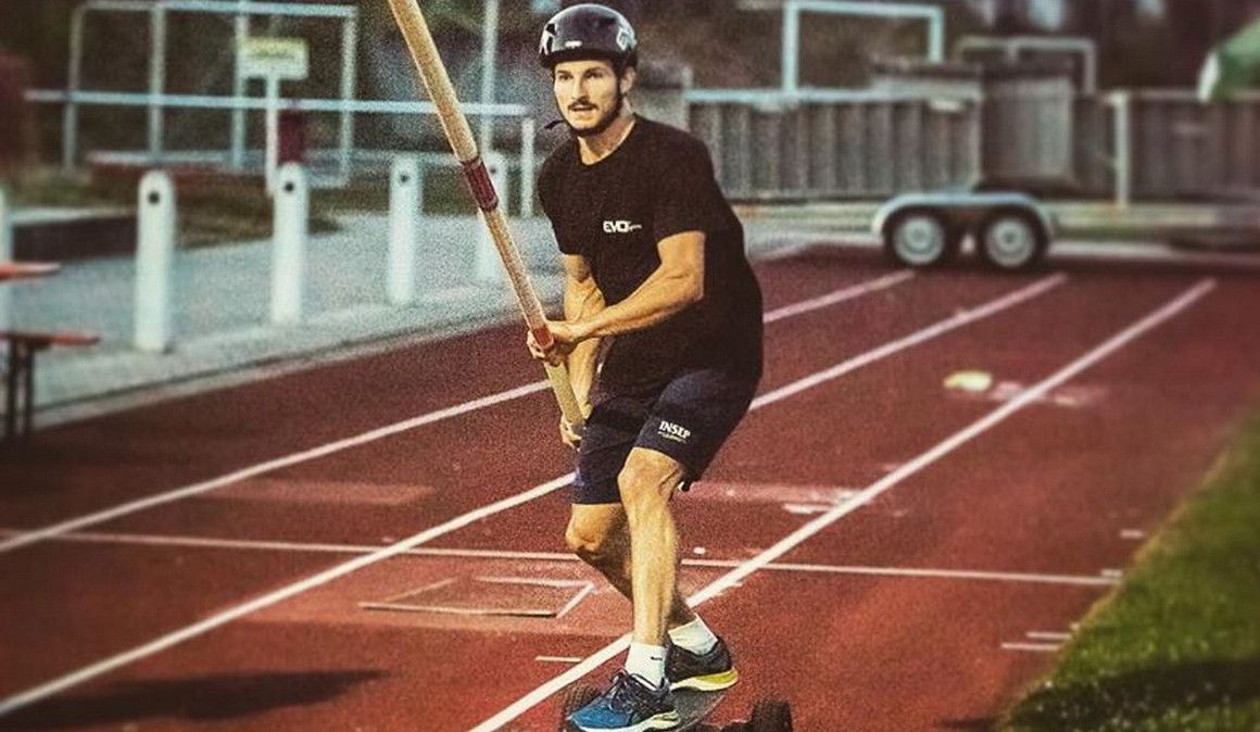 Baptiste Boirie saltó 6,17 metros usando un patinete eléctrico