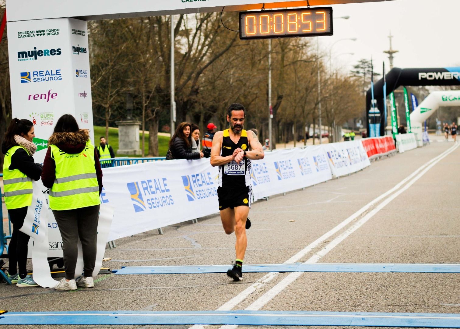 Fotos Carrera por los Huérfanos de la Violencia de Género (LLEGADA 5K GALERÍA 1)