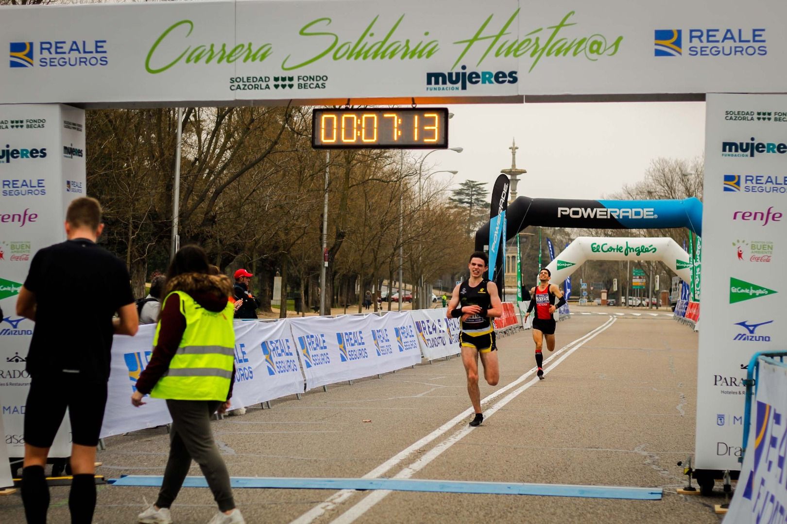 Fotos Carrera por los Huérfanos de la Violencia de Género (LLEGADA 5K GALERÍA 1)