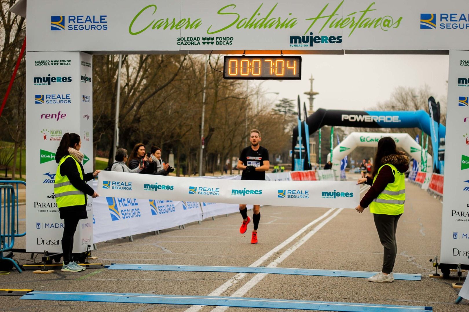 Fotos Carrera por los Huérfanos de la Violencia de Género (LLEGADA 5K GALERÍA 1)