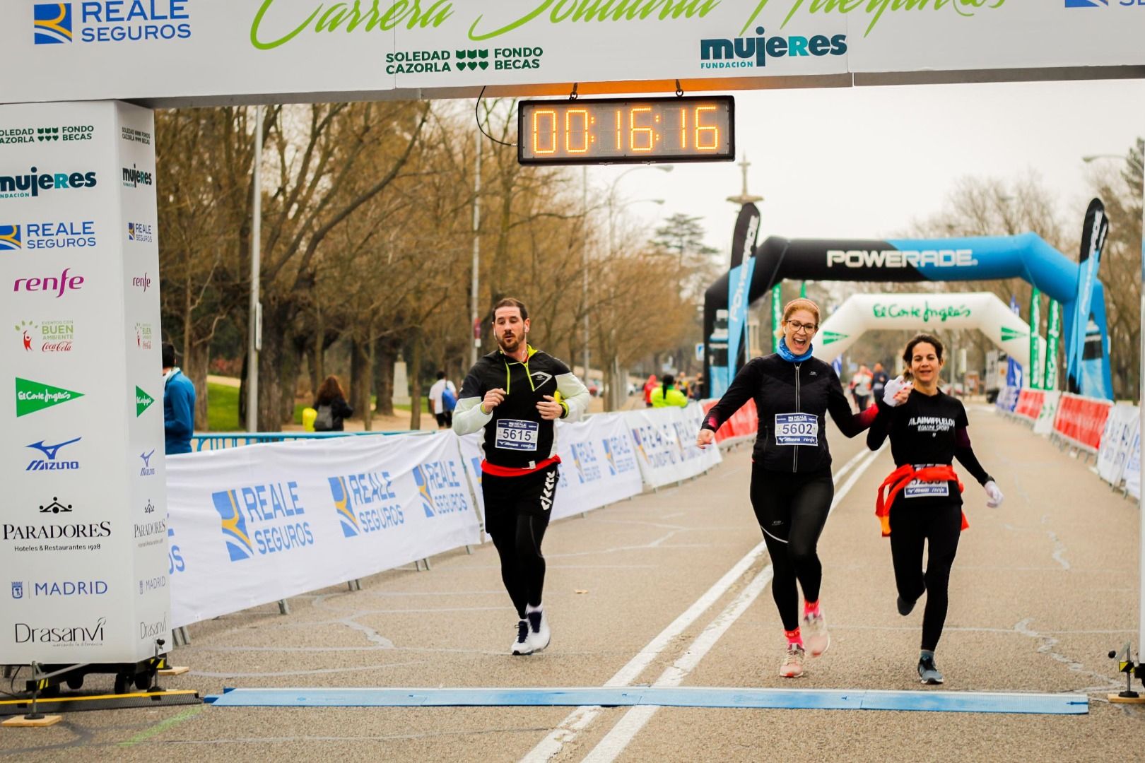Fotos Carrera por los Huérfanos de la Violencia de Género (LLEGADA 5K GALERÍA 3)
