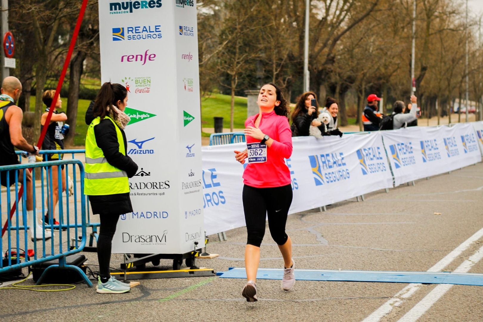 Fotos Carrera por los Huérfanos de la Violencia de Género (LLEGADA 5K GALERÍA 3)