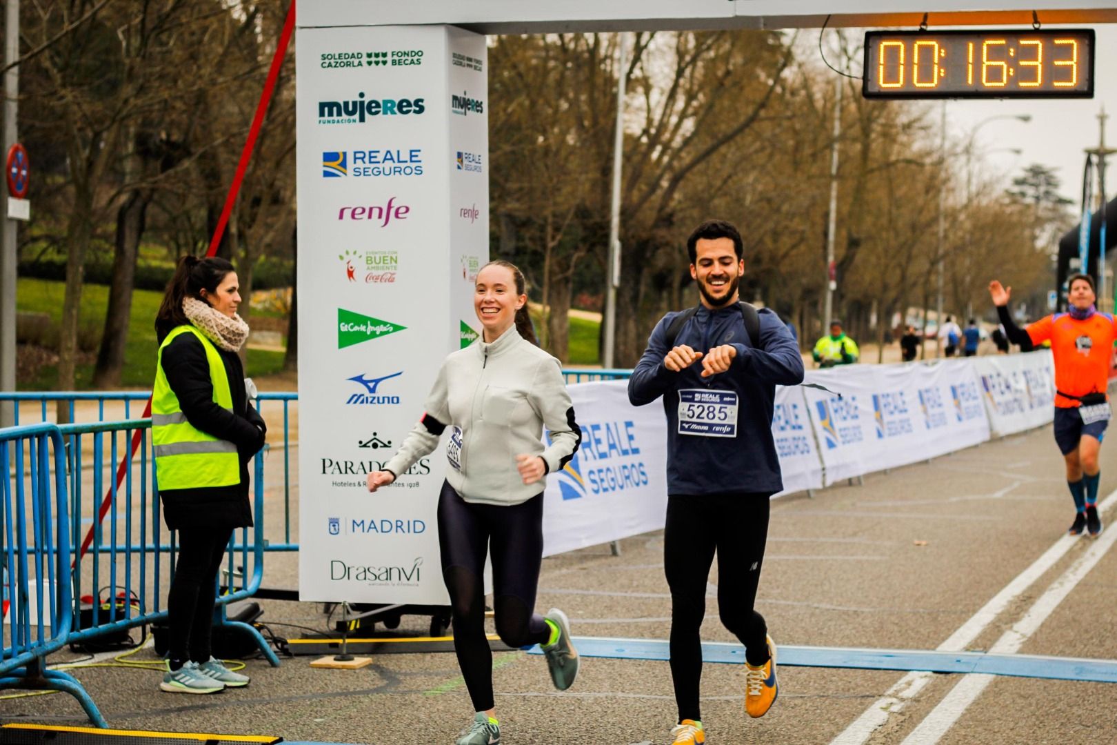 Fotos Carrera por los Huérfanos de la Violencia de Género (LLEGADA 5K GALERÍA 3)