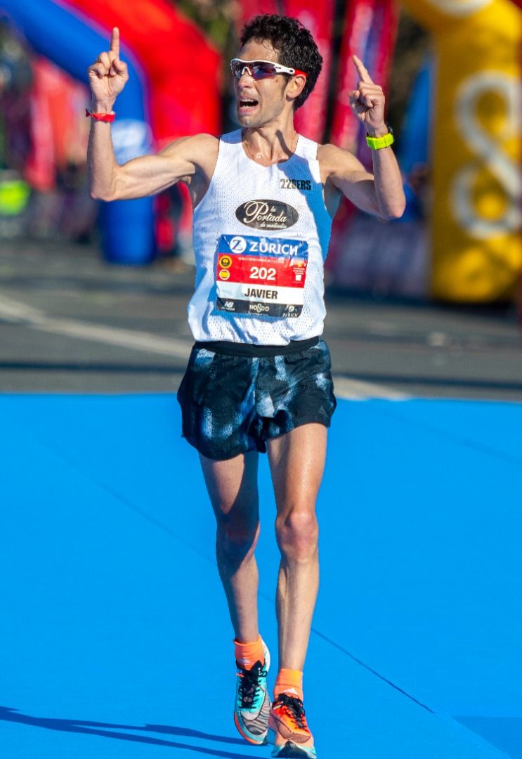 La mejores fotos de Javi Guerra en el Zurich Maratón de Sevilla