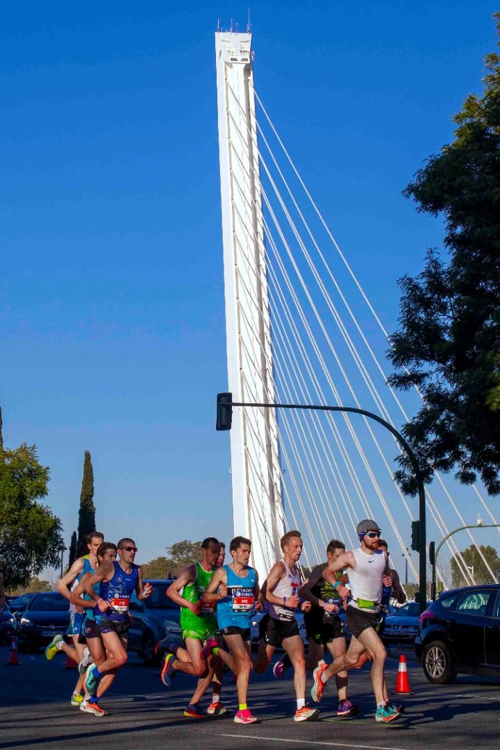 Las mejores fotos del Zurich Maratón de Sevilla (GALERÍA 1)