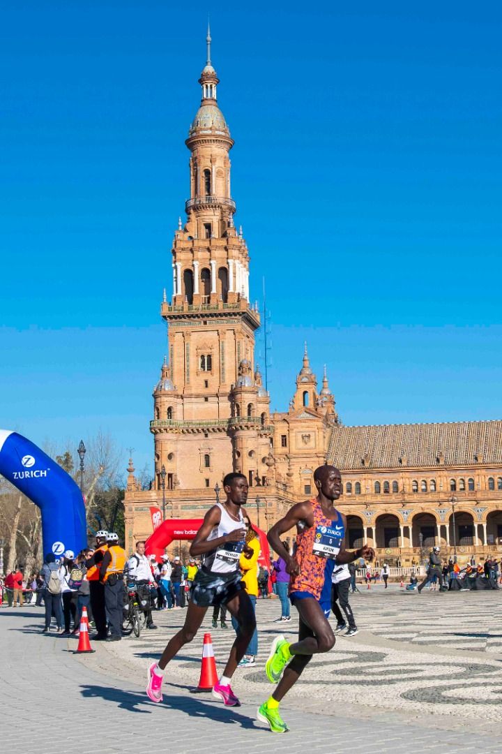Las mejores fotos del Zurich Maratón de Sevilla (GALERÍA 1)