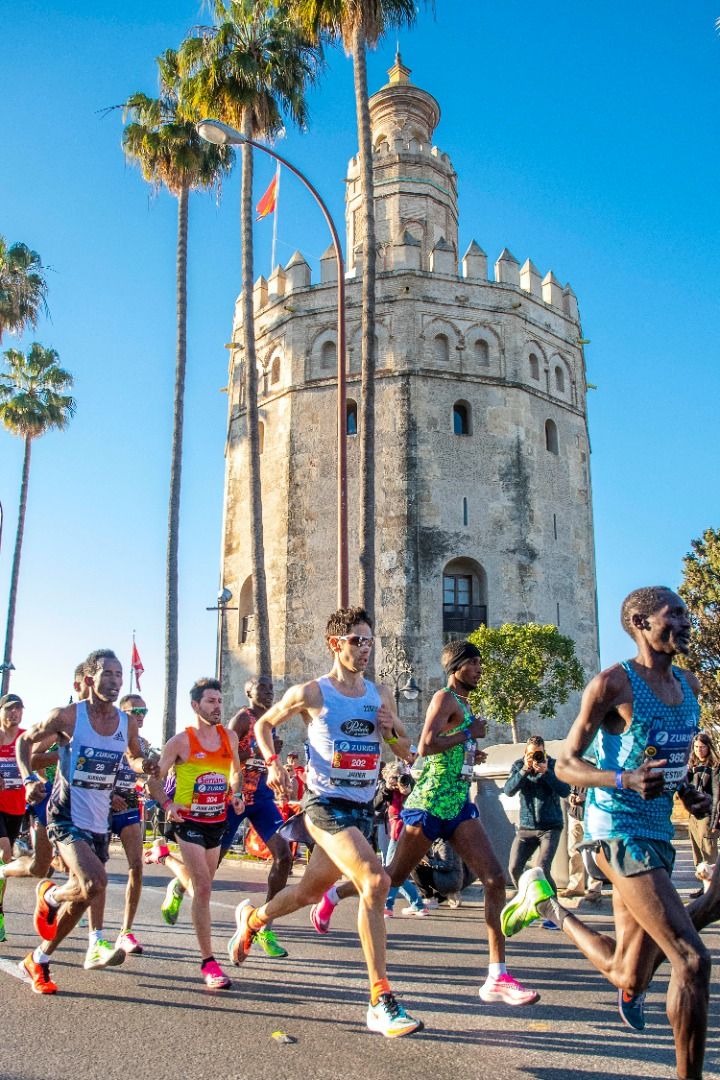 La mejores fotos de Javi Guerra en el Zurich Maratón de Sevilla